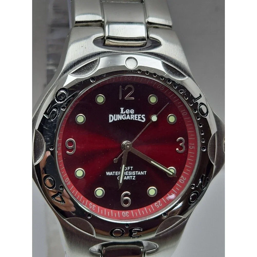 Lee Dungarees Mens Red Dial 100 FT Water Resistant Quartz Wristwatch New Battery